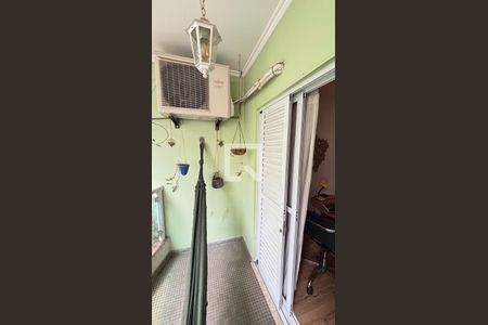 Casa à venda com 450m², 4 quartos e 3 vagasVaranda da Suíte 1