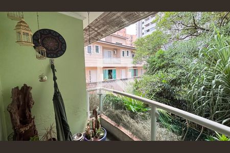 Casa à venda com 450m², 4 quartos e 3 vagasVaranda da Suíte 1