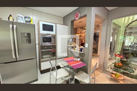 Casa à venda com 450m², 4 quartos e 3 vagasCozinha