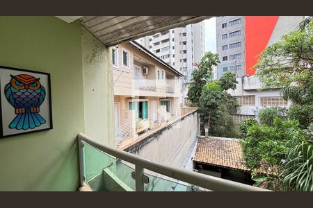 Casa à venda com 450m², 4 quartos e 3 vagasVaranda da Suíte 1