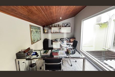 Casa à venda com 450m², 4 quartos e 3 vagasSótão - Escritorio