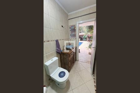 Casa à venda com 450m², 4 quartos e 3 vagasbanheiro da Piscina