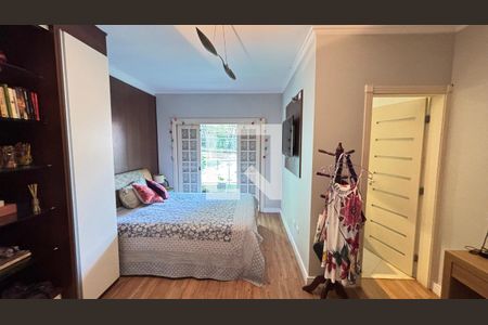 Casa à venda com 450m², 4 quartos e 3 vagasSuite 2