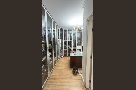 Casa à venda com 450m², 4 quartos e 3 vagasSuite 1 Closet