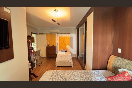 Casa à venda com 450m², 4 quartos e 3 vagasSuite 2