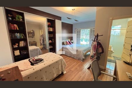 Casa à venda com 450m², 4 quartos e 3 vagasSuite 2