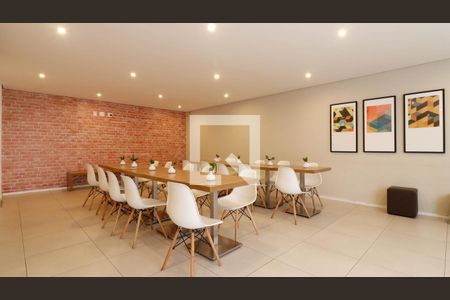 Apartamento para alugar com 42m², 2 quartos e 1 vaga Apartamento para alugar com 42m², 2 quartos e 1 vagaÁrea comum - Salão de festas