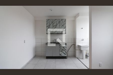 Apartamento para alugar com 42m², 2 quartos e 1 vaga Apartamento para alugar com 42m², 2 quartos e 1 vagaCozinha e Área de Serviço