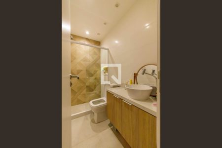 Apartamento à venda com 260m², 3 quartos e 3 vagasBanheiro da Suíte 3