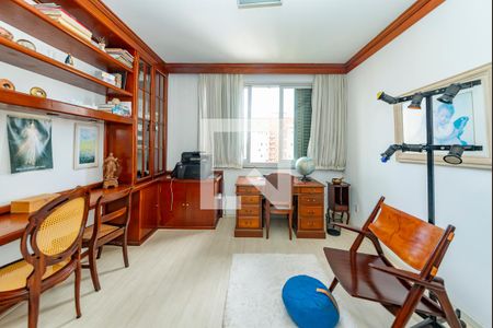 Apartamento à venda com 350m², 5 quartos e 3 vagasQuarto 5