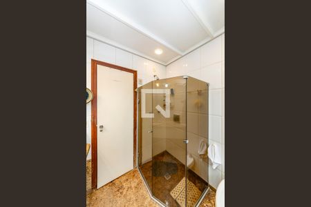 Apartamento à venda com 350m², 5 quartos e 3 vagasBanheiro da Suíte 1