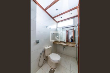 Apartamento à venda com 350m², 5 quartos e 3 vagasBanheiro da Suíte 2