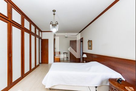 Apartamento à venda com 350m², 5 quartos e 3 vagasSuíte 1