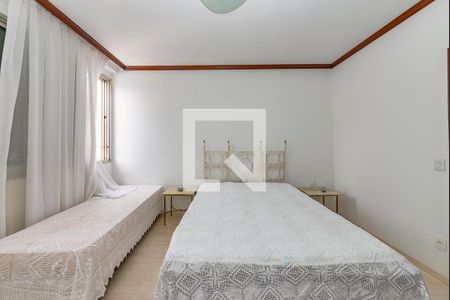 Apartamento à venda com 350m², 5 quartos e 3 vagasSuíte 2