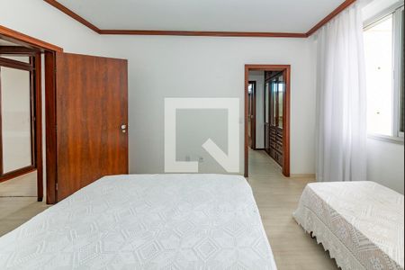 Apartamento à venda com 350m², 5 quartos e 3 vagasSuíte 2