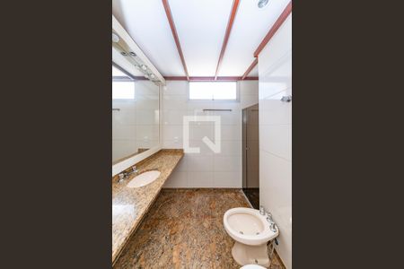 Apartamento à venda com 350m², 5 quartos e 3 vagasBanheiro da Suíte 4