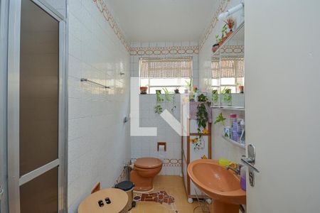 Casa à venda com 140m², 3 quartos e 2 vagasBanheiro