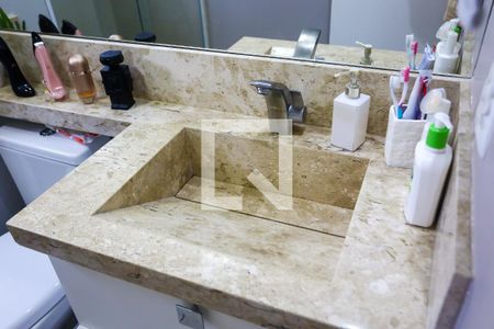 Apartamento à venda com 76m², 3 quartos e 2 vagas Apartamento à venda com 76m², 3 quartos e 2 vagasBanheiro da Suíte