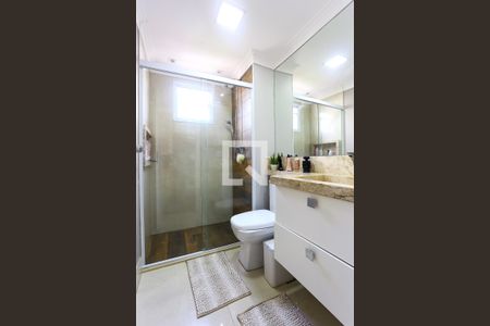 Apartamento à venda com 76m², 3 quartos e 2 vagas Apartamento à venda com 76m², 3 quartos e 2 vagasBanheiro da Suíte