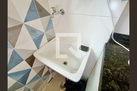 Apartamento à venda com 64m², 2 quartos e 1 vagaÁrea serviço