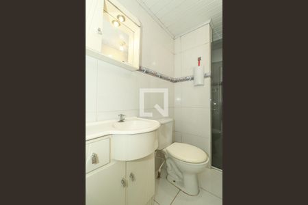 Banheiro de apartamento à venda com 1 quarto, 35m² em Humaitá, Porto Alegre