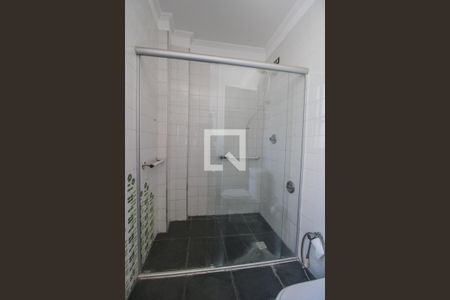 Apartamento à venda com 201m², 4 quartos e 2 vagas Apartamento à venda com 201m², 4 quartos e 2 vagasBanheiro da Suíte 2