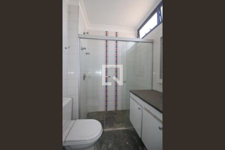 Apartamento à venda com 201m², 4 quartos e 2 vagas Apartamento à venda com 201m², 4 quartos e 2 vagasBanheiro 1