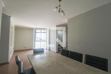 Apartamento à venda com 201m², 4 quartos e 2 vagas Apartamento à venda com 201m², 4 quartos e 2 vagasSala de Jantar