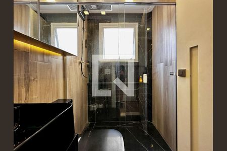 Apartamento à venda com 92m², 2 quartos e 1 vaga Apartamento à venda com 92m², 2 quartos e 1 vagaBanheiro Social