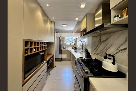 Apartamento à venda com 92m², 2 quartos e 1 vaga Apartamento à venda com 92m², 2 quartos e 1 vagaCozinha