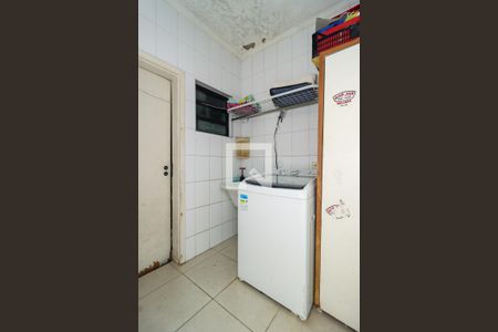 Casa à venda com 144m², 4 quartos e 3 vagas Casa à venda com 144m², 4 quartos e 3 vagasÁrea de Serviço