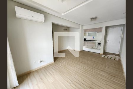 Sala de apartamento para alugar com 3 quartos, 80m² em Jardim Nova Europa, Campinas