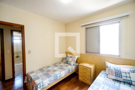 Apartamento à venda com 96m², 3 quartos e 1 vagaQuarto 02