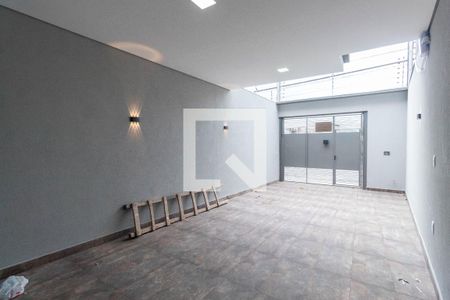 Casa à venda com 174m², 3 quartos e 2 vagas Casa à venda com 174m², 3 quartos e 2 vagasGaragem