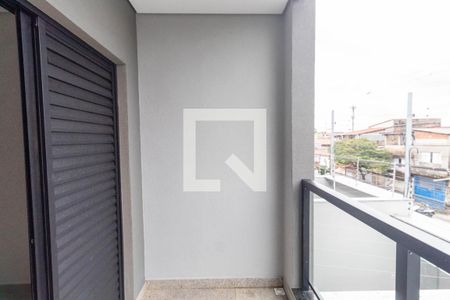 Casa à venda com 174m², 3 quartos e 2 vagas Casa à venda com 174m², 3 quartos e 2 vagasVaranda