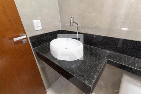 Casa à venda com 174m², 3 quartos e 2 vagas Casa à venda com 174m², 3 quartos e 2 vagasBanheiro da Suíte 2