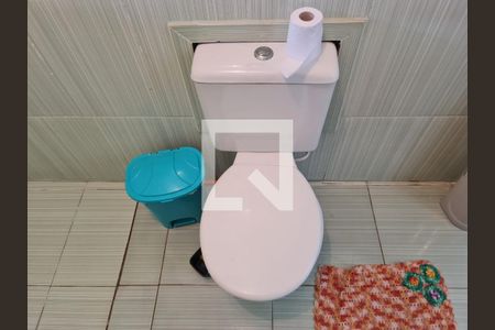 Casa para alugar com 80m², 3 quartos e 1 vaga Casa para alugar com 80m², 3 quartos e 1 vagaBanheiro Social