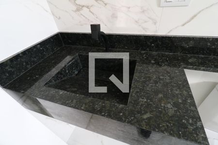 Apartamento à venda com 120m², 2 quartos e 2 vagasBanheiro da Suíte - Pia