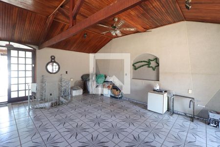 Casa à venda com 360m², 4 quartos e 2 vagasCobertura