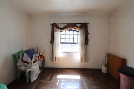 Casa à venda com 360m², 4 quartos e 2 vagasQuarto 1 - Suíte