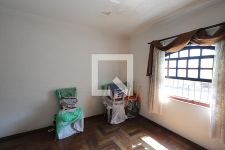 Casa à venda com 360m², 4 quartos e 2 vagasQuarto 1 - Suíte