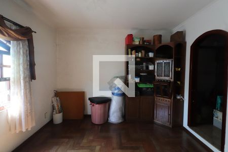 Casa à venda com 360m², 4 quartos e 2 vagasQuarto 1 - Suíte