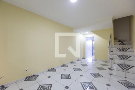 Sala de casa para alugar com 3 quartos, 150m² em Vila Carmosina, São Paulo