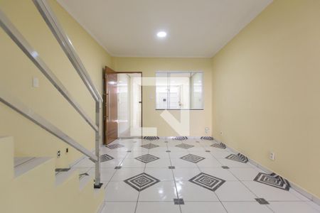 Sala de casa para alugar com 3 quartos, 150m² em Vila Carmosina, São Paulo