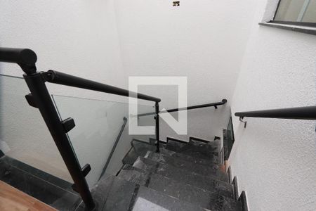 Casa à venda com 125m², 3 quartos e 3 vagasEscadas