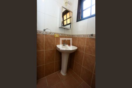 Casa à venda com 140m², 4 quartos e 8 vagasBanheiro