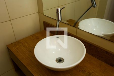 Casa à venda com 140m², 4 quartos e 8 vagasBanheiro da Suíte