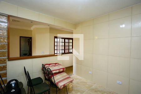 Casa à venda com 140m², 4 quartos e 8 vagasCozinha