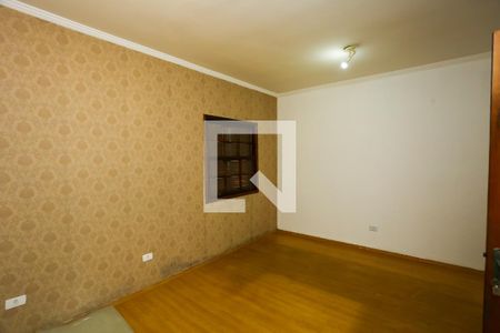 Casa à venda com 140m², 4 quartos e 8 vagassuíte