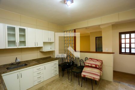 Casa à venda com 140m², 4 quartos e 8 vagasCozinha